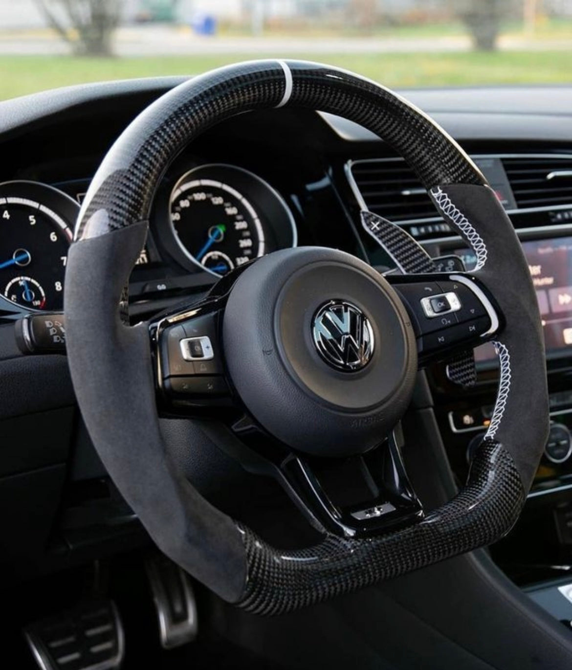 VW GOLF-7 / POLO / SCIROCCO CARBON FIBER STEERING WHEEL