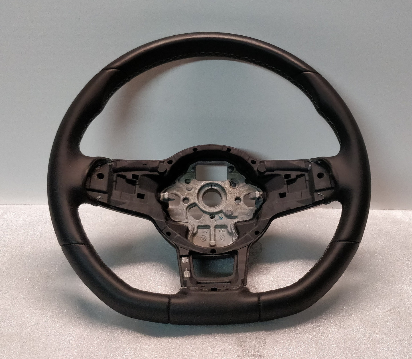 VW GOLF-7 / POLO / SCIROCCO CARBON FIBER STEERING WHEEL