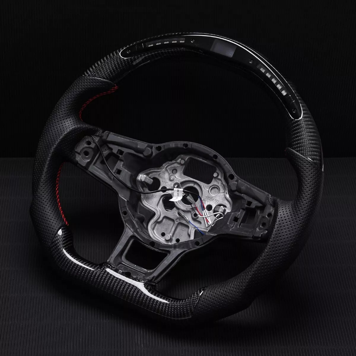 VW GOLF-7 / POLO / SCIROCCO CARBON FIBER STEERING WHEEL LED