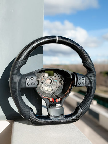 VW GOLF MK5 VOLANTE EN FIBRA DE CARBONO