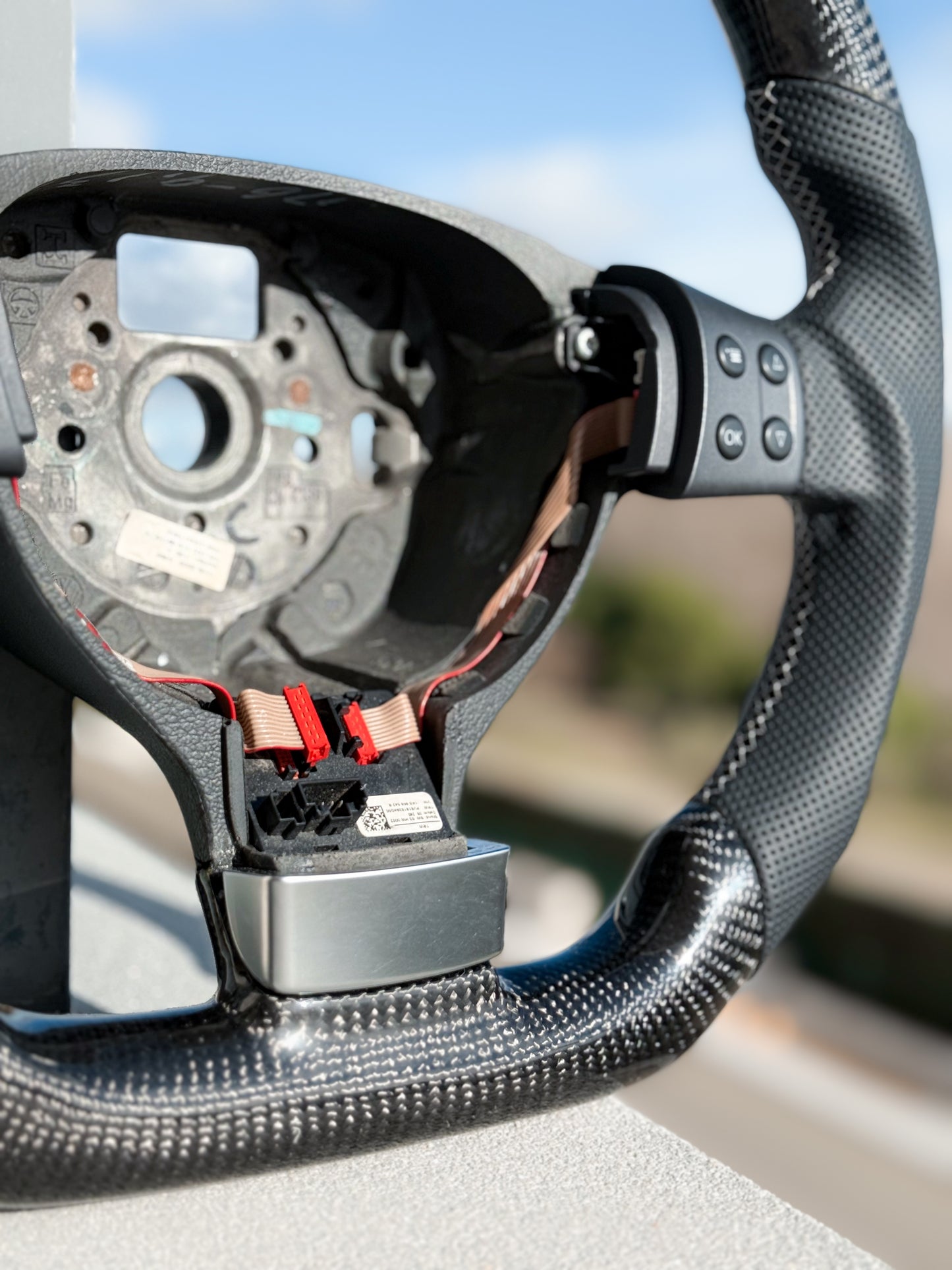 VW GOLF MK5 VOLANTE EN FIBRA DE CARBONO