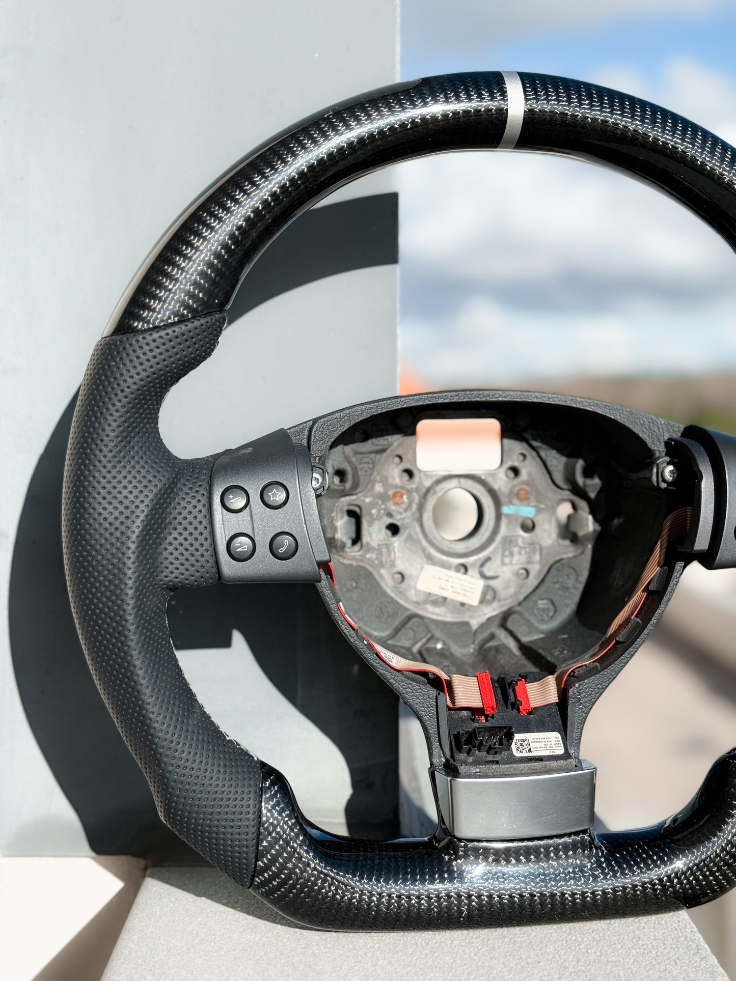 VW GOLF MK5 VOLANTE EN FIBRA DE CARBONO